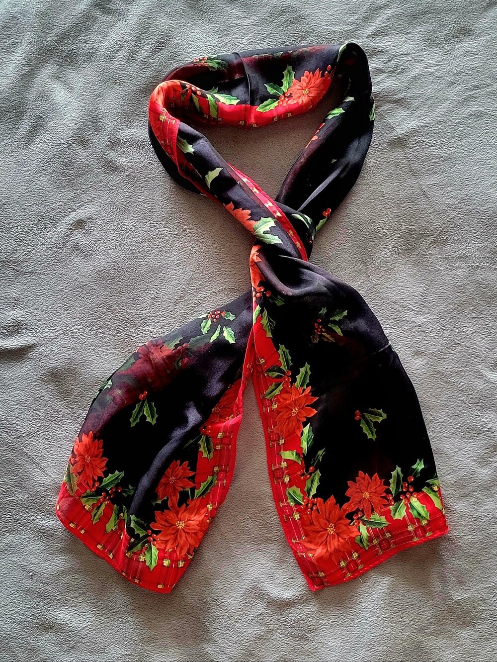 Vintage Holiday Pointsettia Scarf